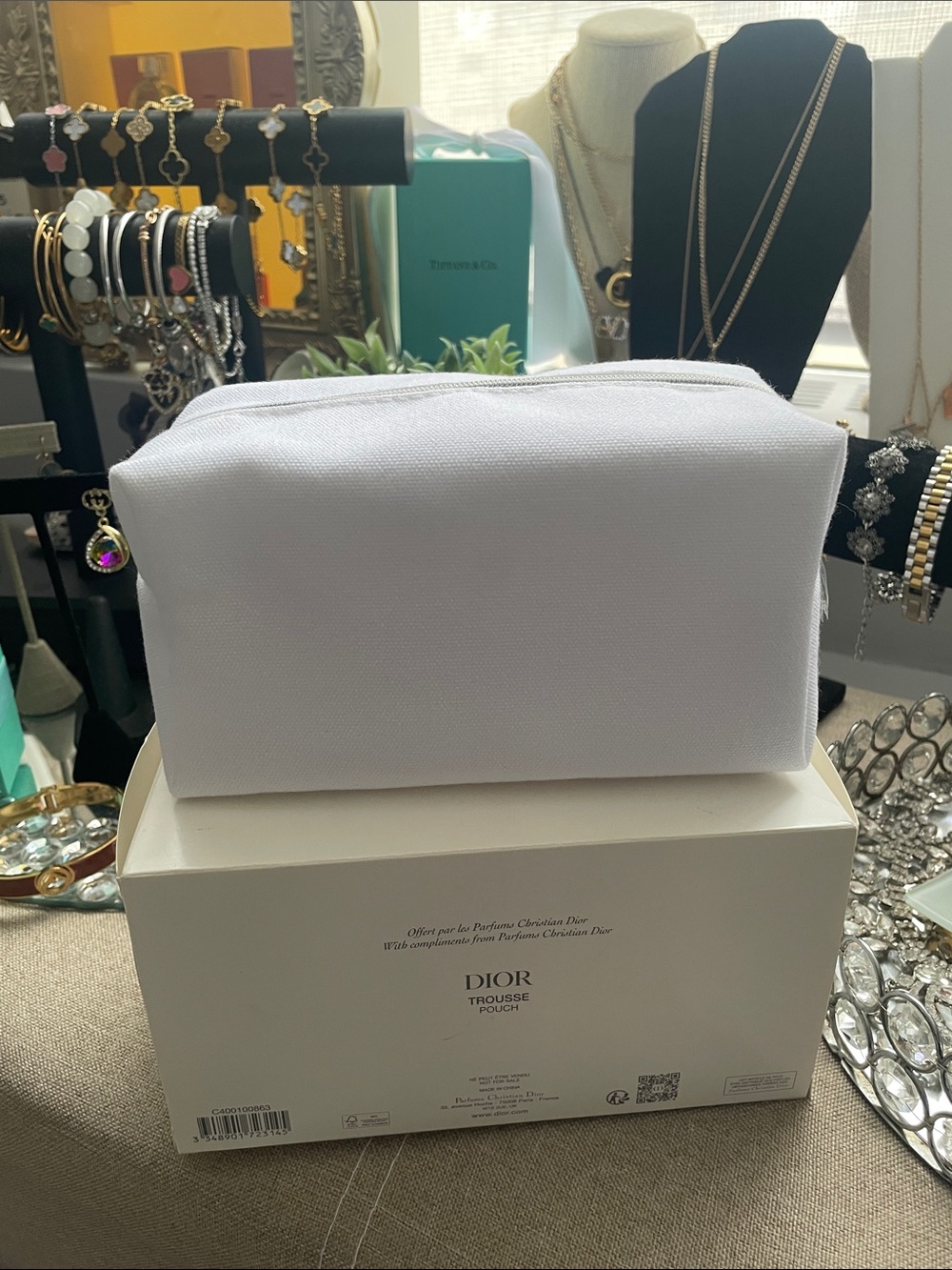 ✨Dior White Canvas Pouch with Red Miss Dior Embroidered Logo✨NWT - Picture 7 of 8